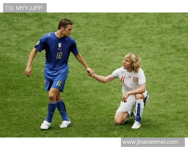 足球明星瞬间反应合集精彩时刻回顾让你感受赛场激情与震撼